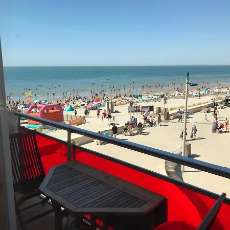 Les Balcons Rouges - Vue Camiers